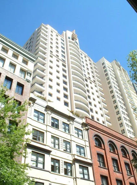 Windsor on Kent NSW residential high-rise with curved balconies and central CBD location